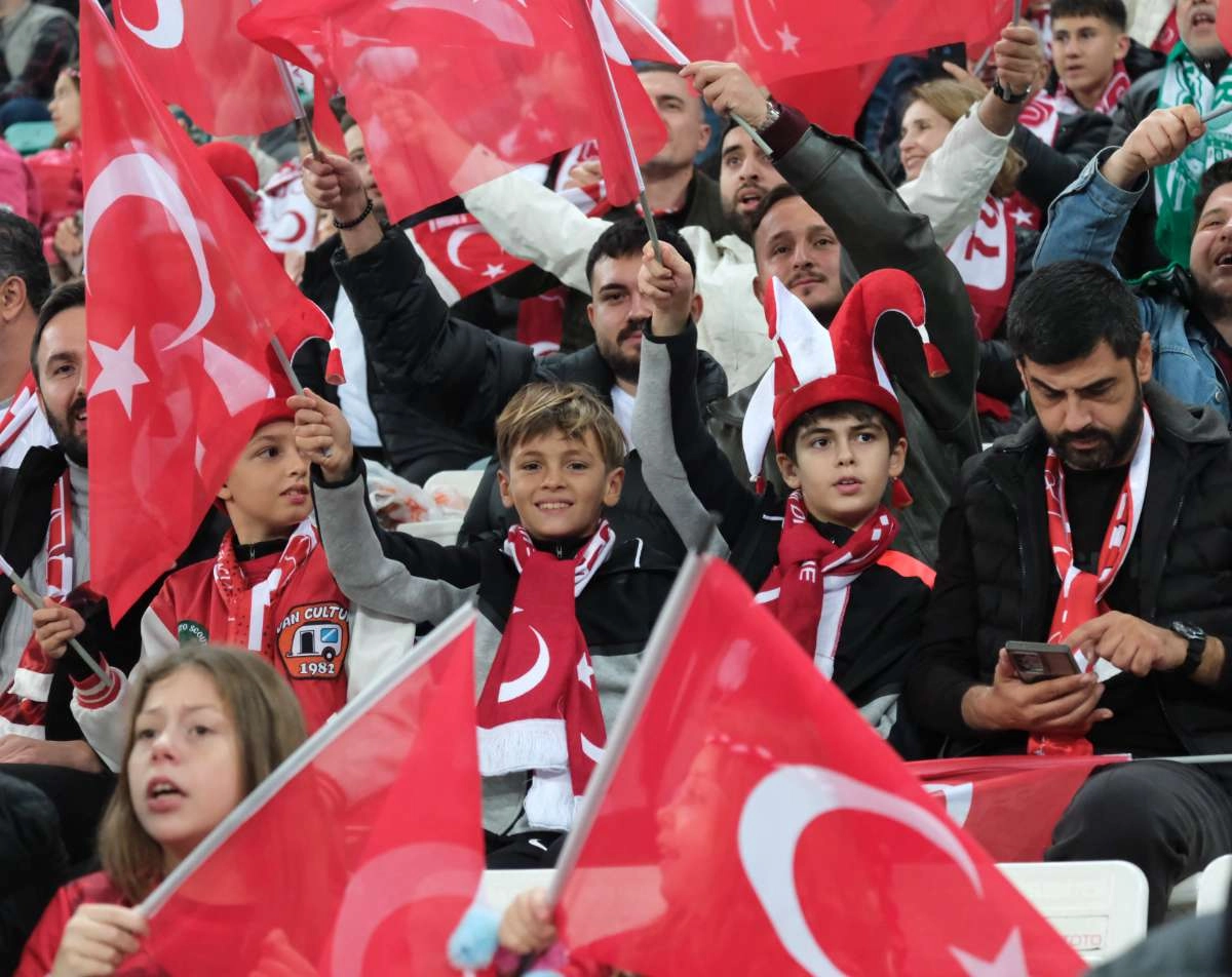 (ÖZEL) Türkiye-Bulgaristan taraftar fotoğrafları