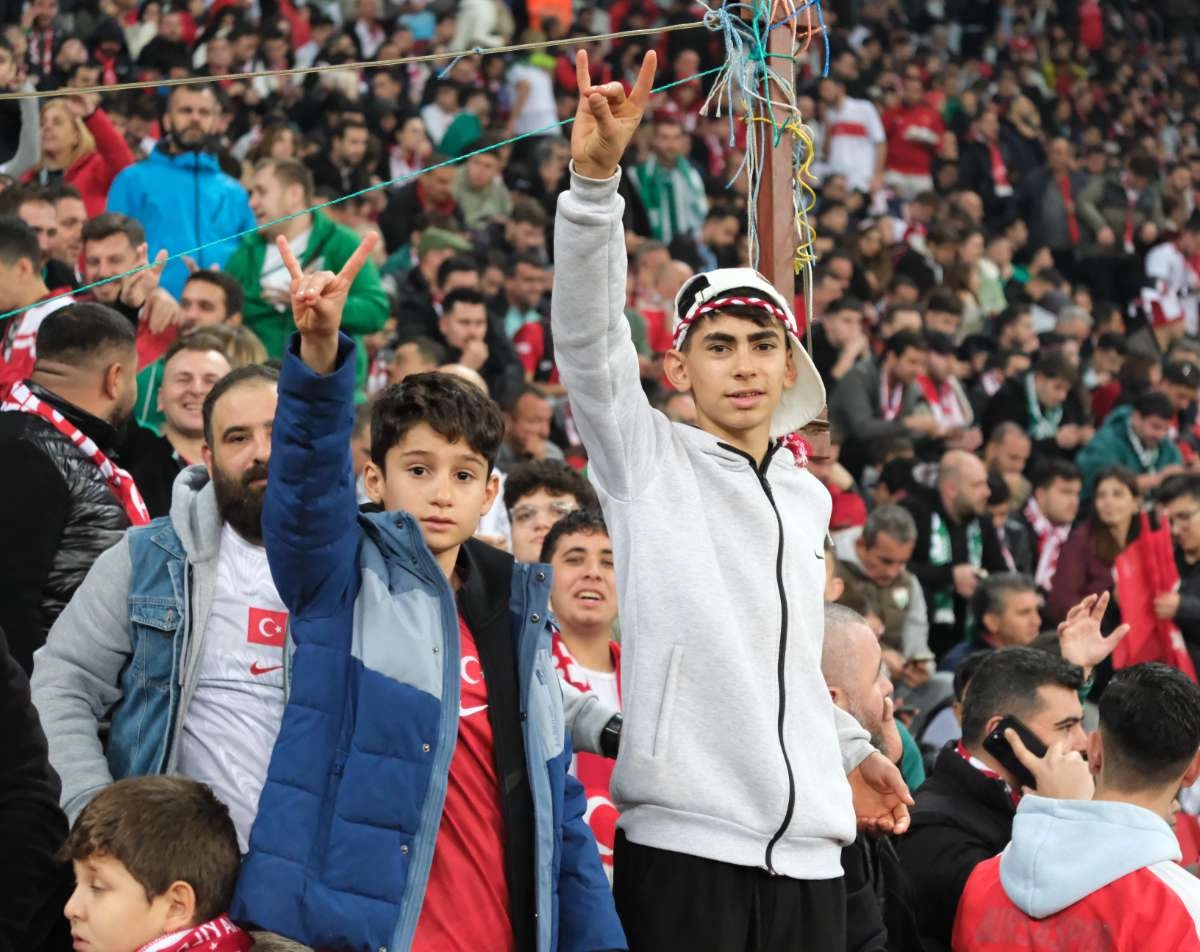 (ÖZEL) Türkiye-Bulgaristan taraftar fotoğrafları