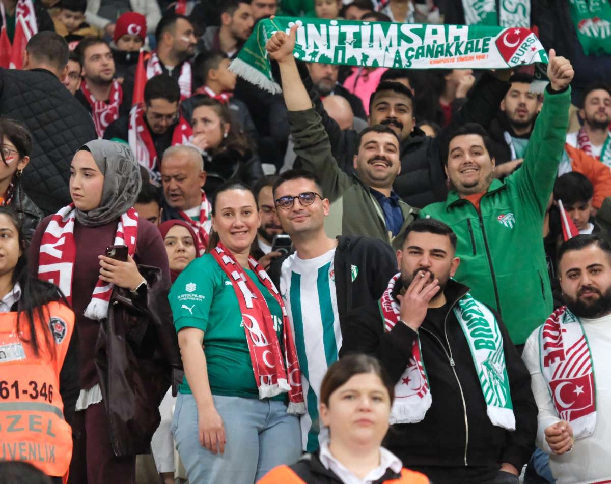 (ÖZEL) Türkiye-Bulgaristan taraftar fotoğrafları