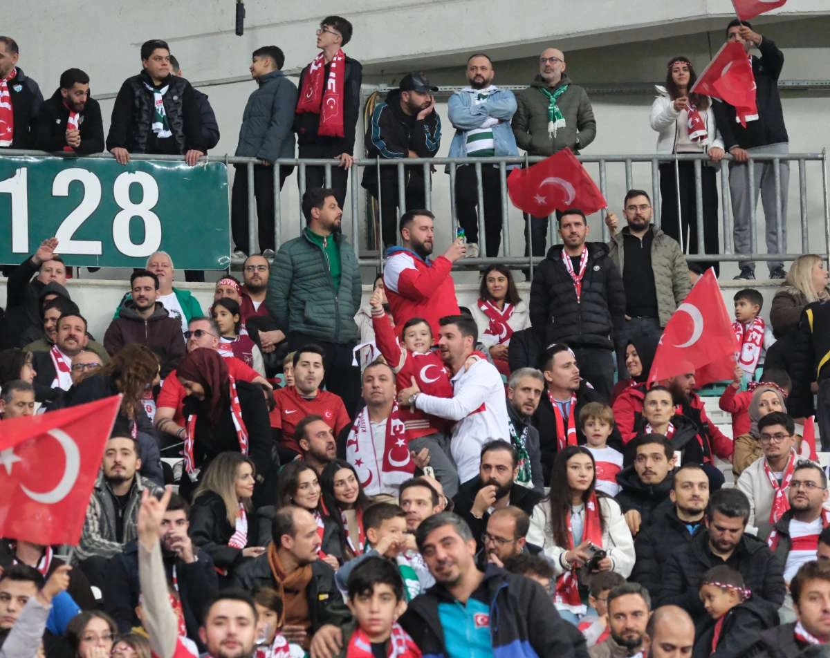 (ÖZEL) Türkiye-Bulgaristan taraftar fotoğrafları