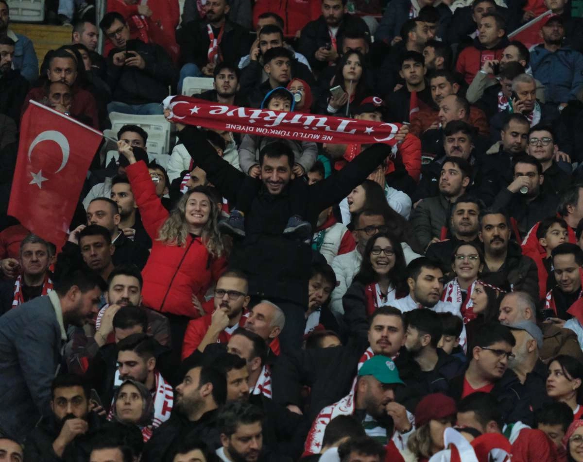 (ÖZEL) Türkiye-Bulgaristan taraftar fotoğrafları