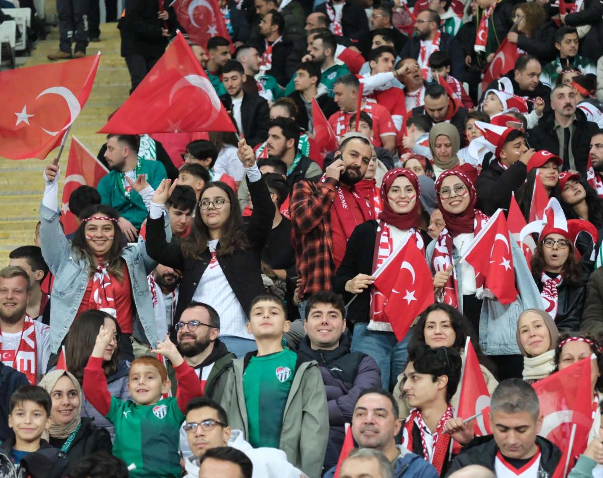 (ÖZEL) Türkiye-Bulgaristan taraftar fotoğrafları