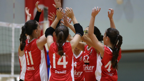 Eker Spor üçte üç yaparak son 16’ya yükseldi