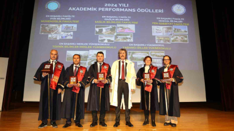 BUÜ’de 2024 Yılı Akademik Performans Ödülleri sahiplerini buldu