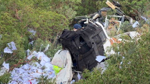 İznik-Yenişehir yolunda tır uçurumdan yuvarlandı: 2 ölü