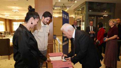 "Bağımlı olma, özgür ol" projesi farkındalık oluşturuyor