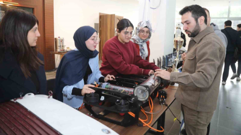 BTÜ Robot Günleri’nde geleceğin teknolojileri konuşuldu