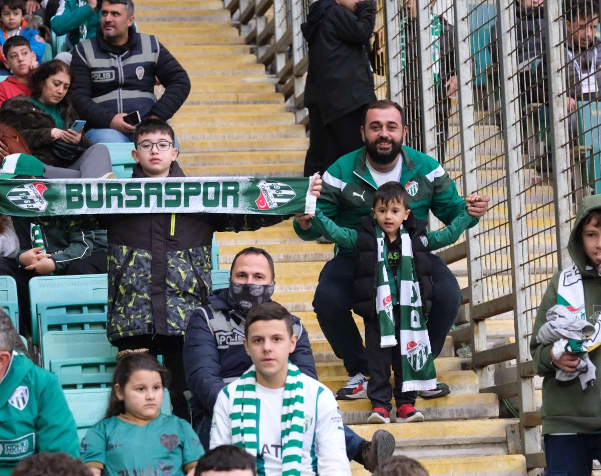(ÖZEL) Bursaspor - Fethiyespor taraftar fotoğrafları 1