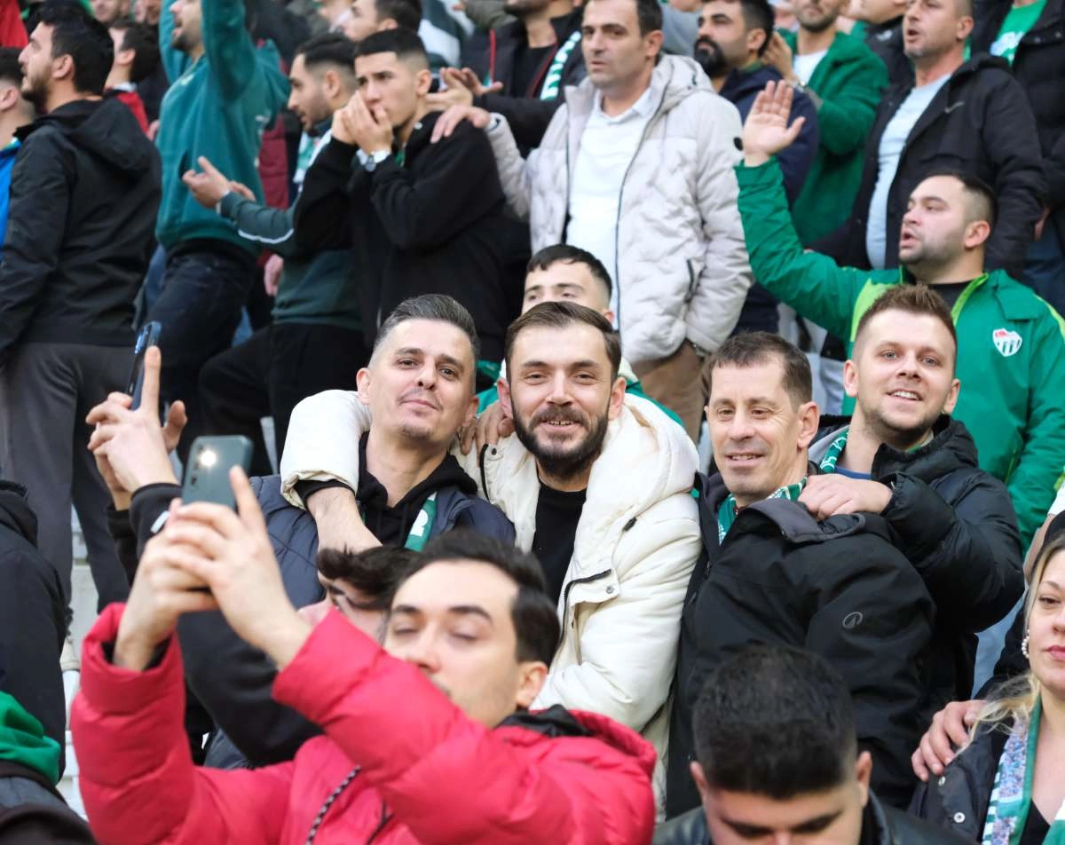 (ÖZEL) Bursaspor - Fethiyespor taraftar fotoğrafları 1