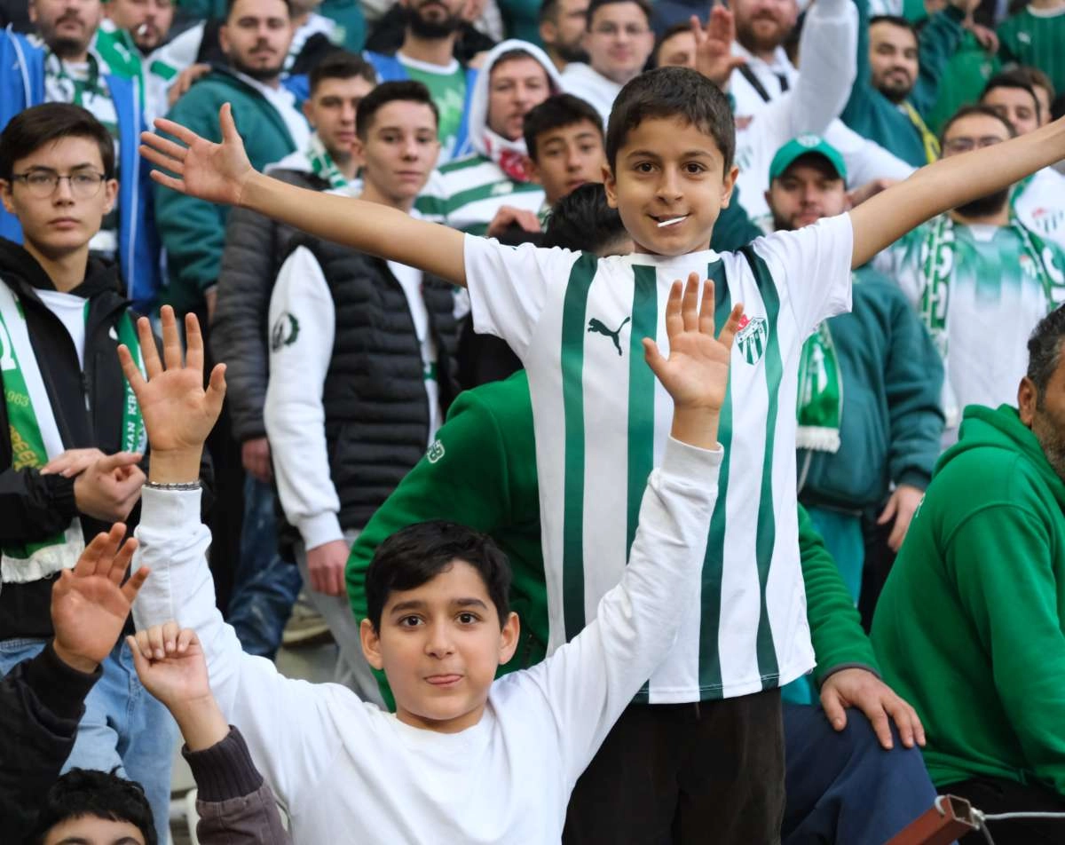 (ÖZEL) Bursaspor - Fethiyespor taraftar fotoğrafları 1