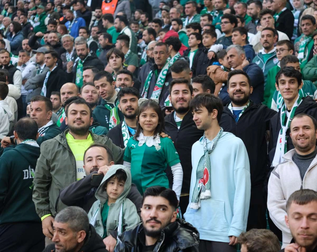 (ÖZEL) Bursaspor - Fethiyespor taraftar fotoğrafları 1