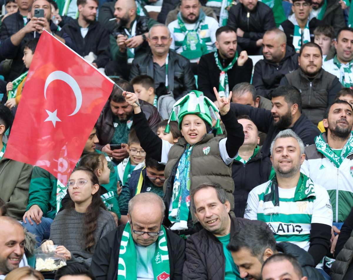 (ÖZEL) Bursaspor - Fethiyespor taraftar fotoğrafları 1