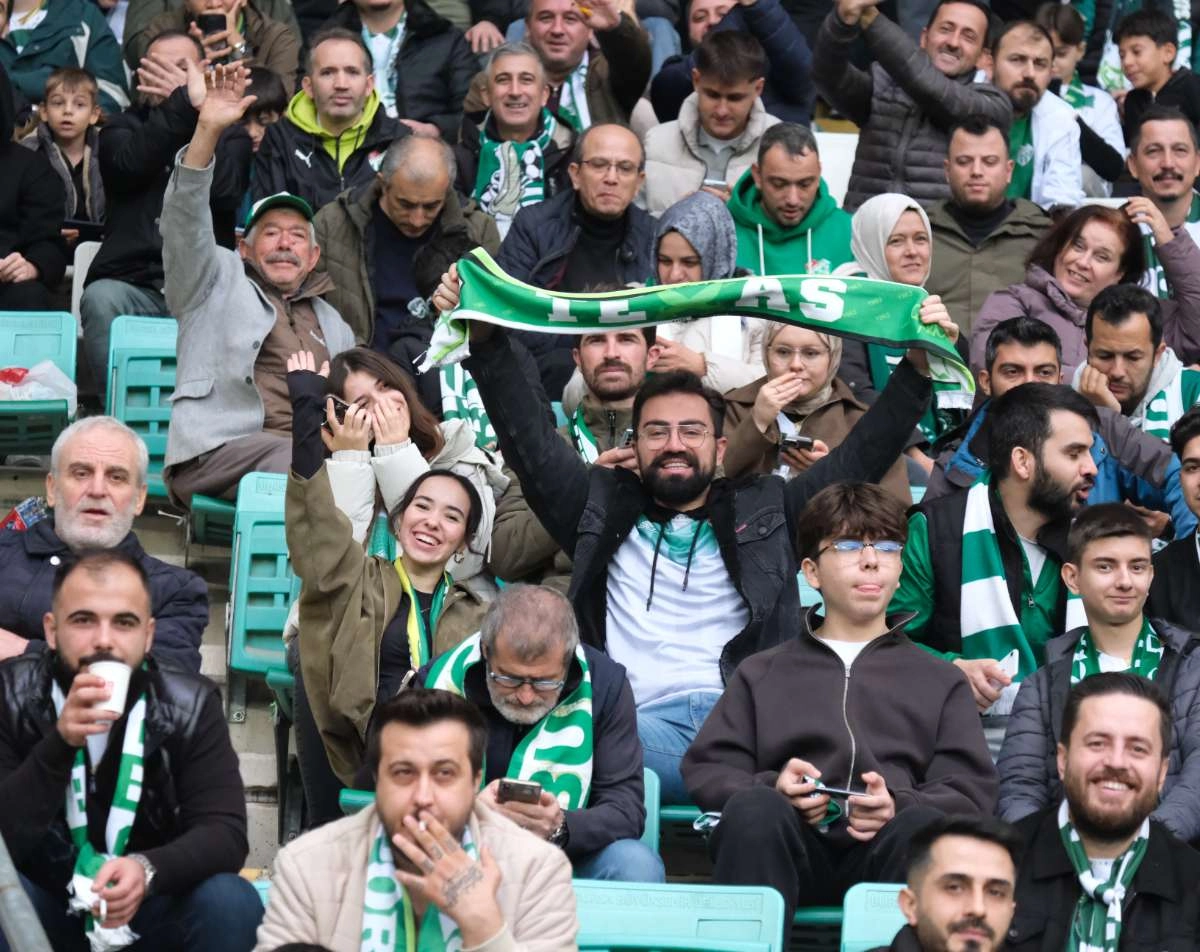 (ÖZEL) Bursaspor - Fethiyespor taraftar fotoğrafları 1