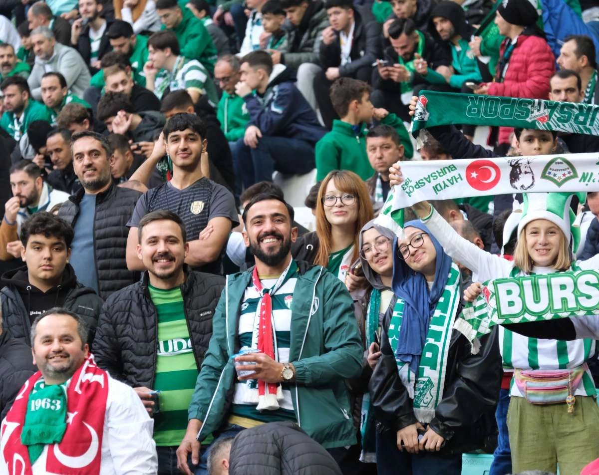 (ÖZEL) Bursaspor - Fethiyespor taraftar fotoğrafları 1