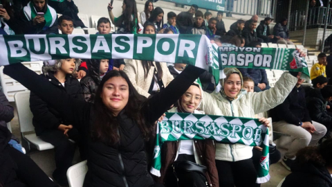 Osmangazili çocuklar Bursaspor coşkusunu tribünde yaşadı