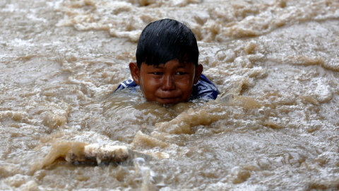 Endonezya'daki selde can kaybı 753'e yükseldi