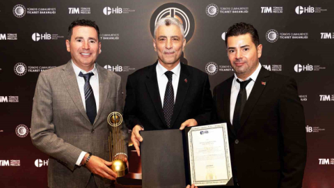 Bursa Kebap Evi’ne ‘Hizmet İhracatı Şampiyonu’ ödülü