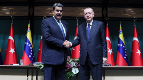 Erdoğan, Maduro ile telefonda görüştü