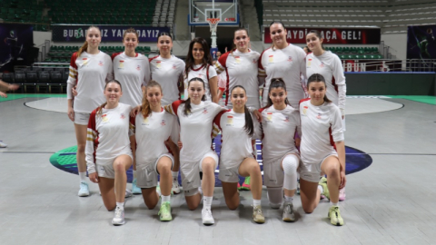 YASAV Uludağ Atletik parkede