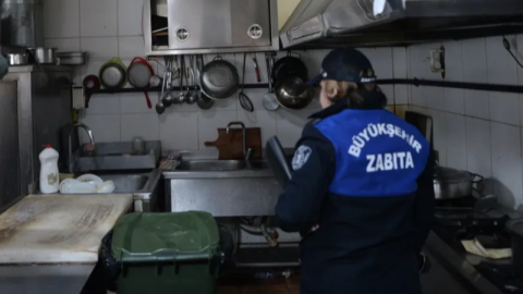 Büyükşehir Zabıtası'ndan Harmancık'ta sıkı denetim