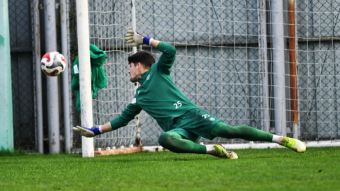 Bursaspor'da Ankara Demir mesaisi sürüyor