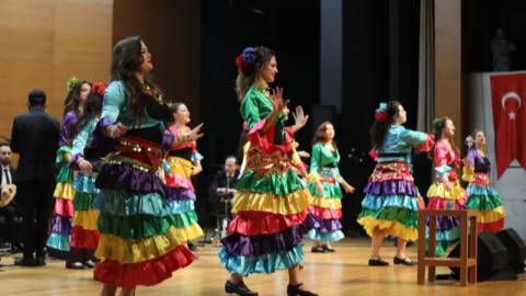 Roman ve Balkan gecesi coşkusu