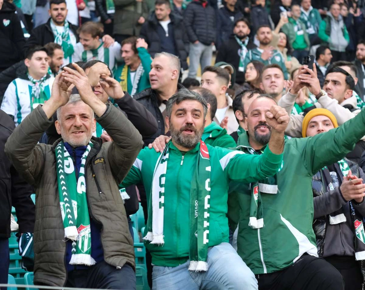(ÖZEL) Bursaspor - Ankara Demirspor taraftar fotoğrafları 1