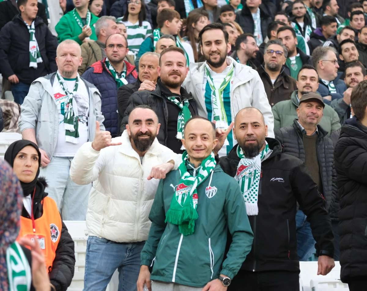 (ÖZEL) Bursaspor - Ankara Demirspor taraftar fotoğrafları 1