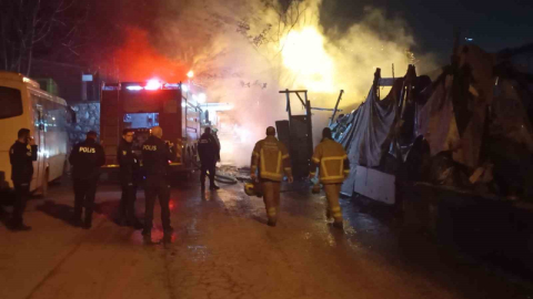 Osmangazi’de gece saatlerinde yangın paniği