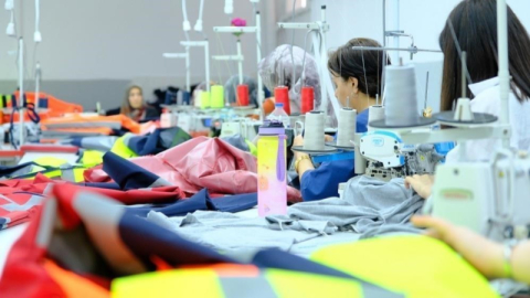 Ücretli çalışan sayısı yıllık yüzde 1,0 arttı