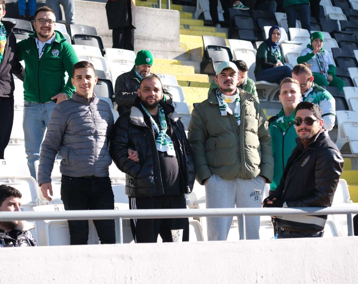 (FOTO GALERİ) Bursaspor'un Somaspor Deplasmanından Taraftar Fotoğrafları