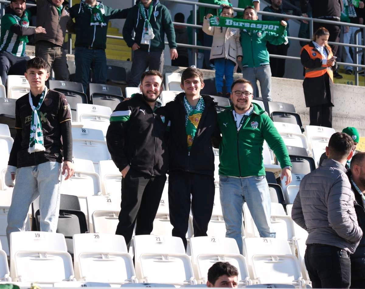 (FOTO GALERİ) Bursaspor'un Somaspor Deplasmanından Taraftar Fotoğrafları