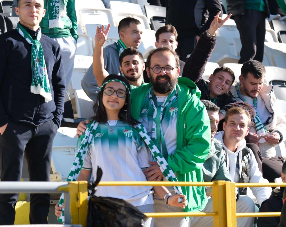 (FOTO GALERİ) Bursaspor'un Somaspor Deplasmanından Taraftar Fotoğrafları