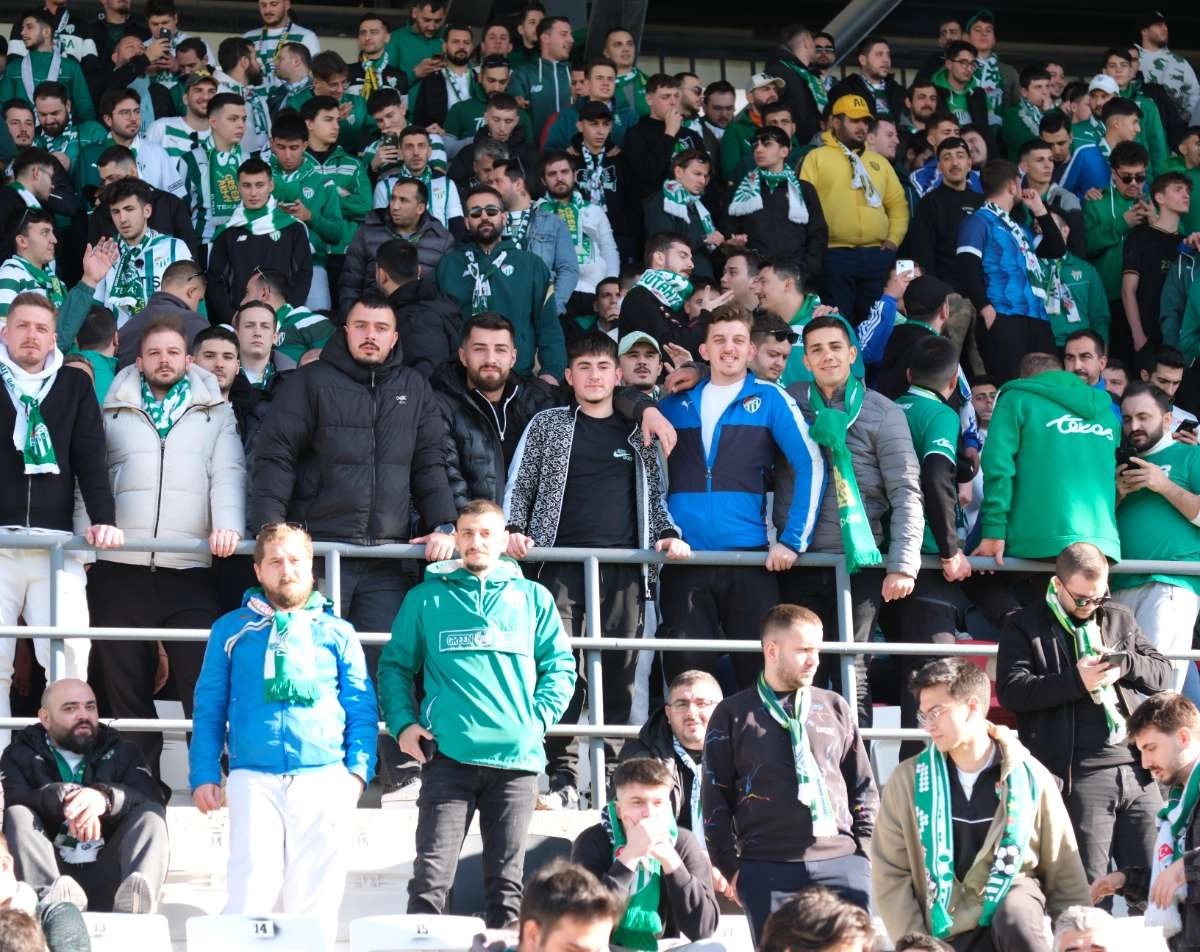 (FOTO GALERİ) Bursaspor'un Somaspor Deplasmanından Taraftar Fotoğrafları