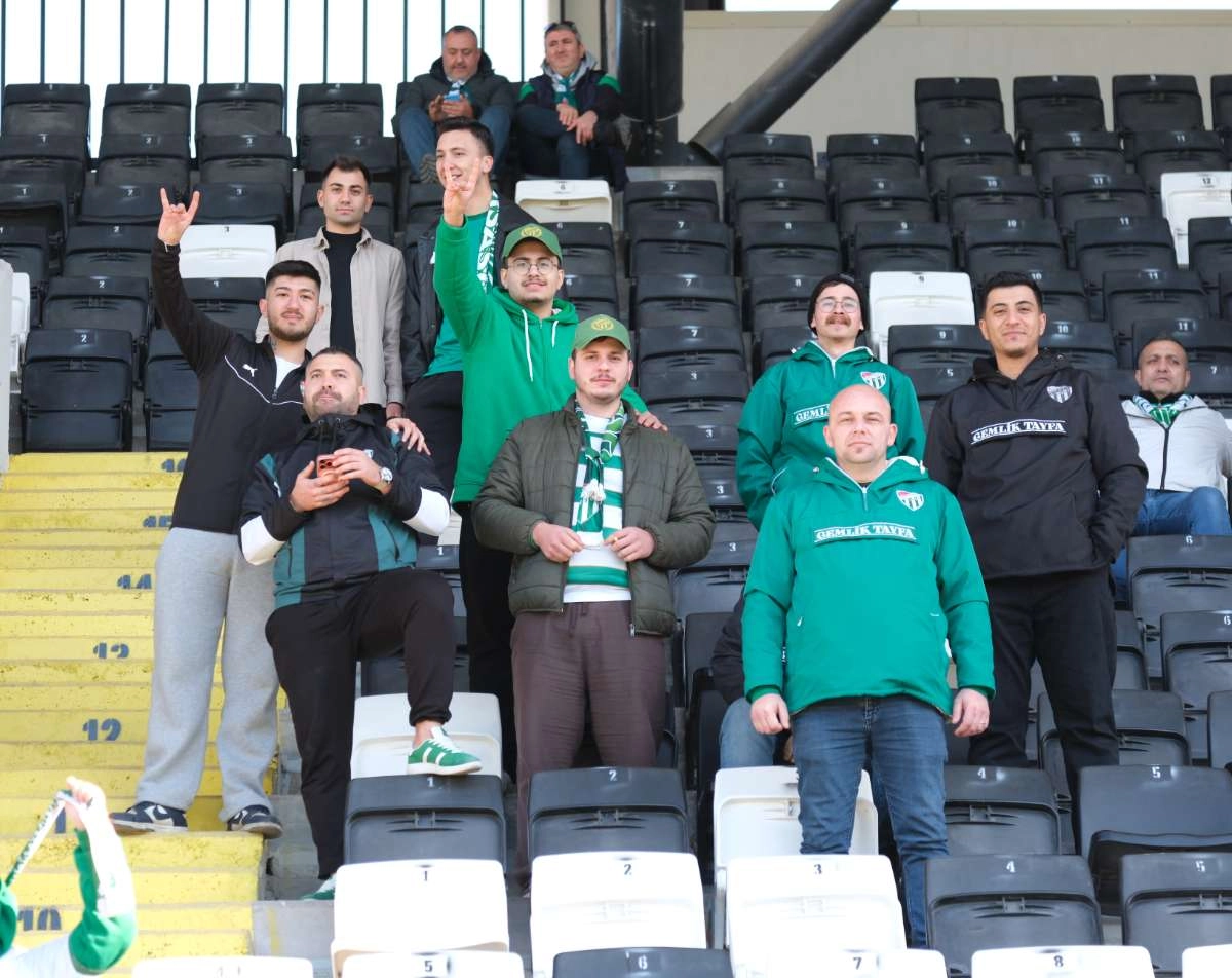 (FOTO GALERİ) Bursaspor'un Somaspor Deplasmanından Taraftar Fotoğrafları