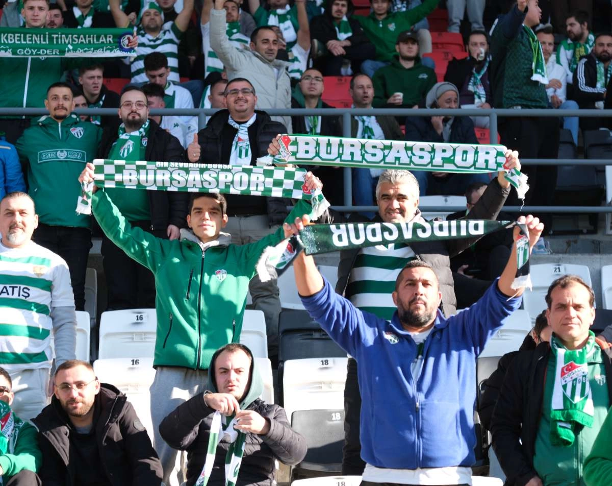(FOTO GALERİ) Bursaspor'un Somaspor Deplasmanından Taraftar Fotoğrafları