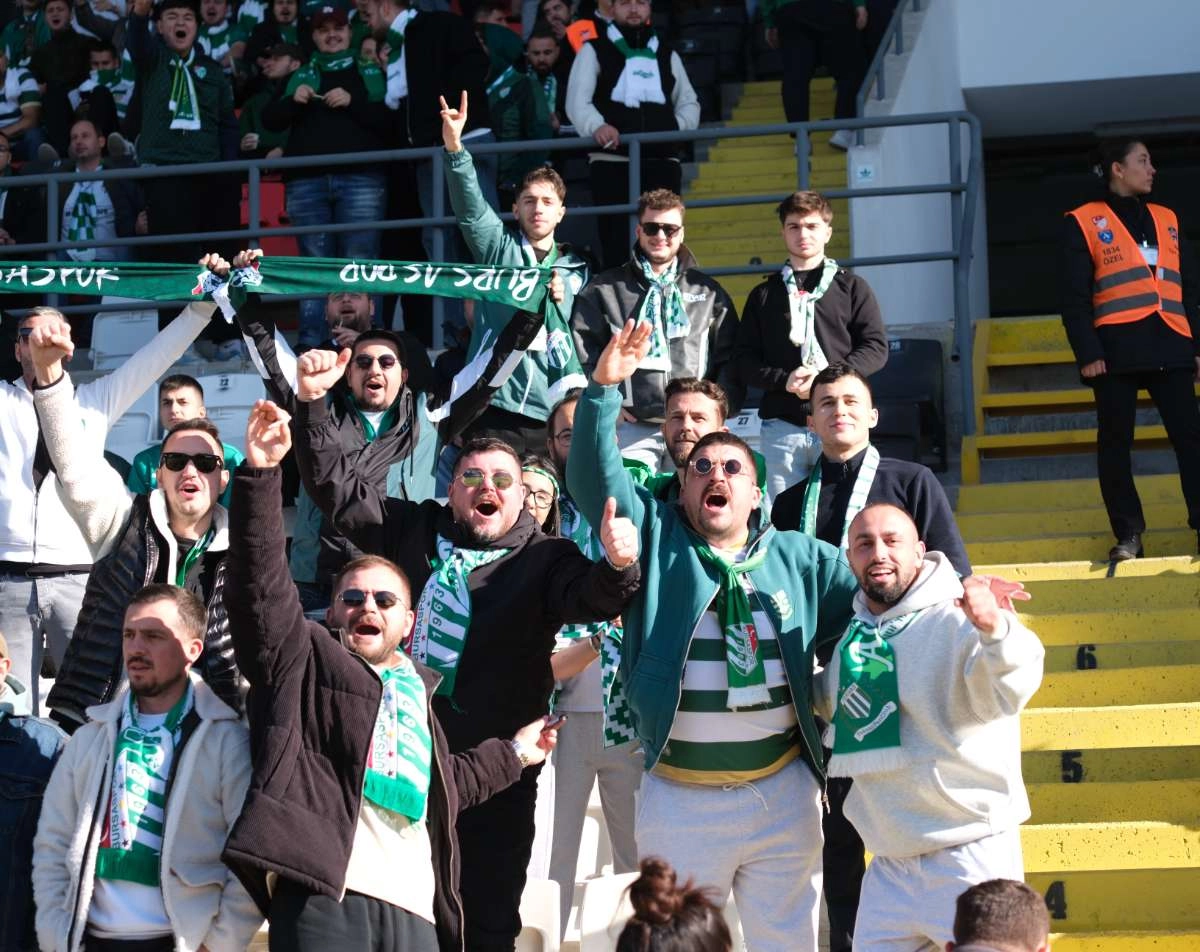 (FOTO GALERİ) Bursaspor'un Somaspor Deplasmanından Taraftar Fotoğrafları