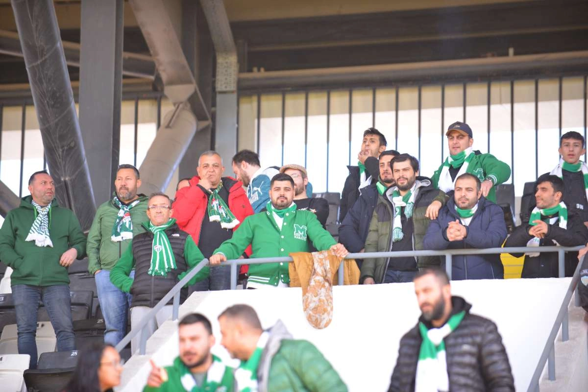 (FOTO GALERİ) Bursaspor'un Somaspor Deplasmanından Taraftar Fotoğrafları
