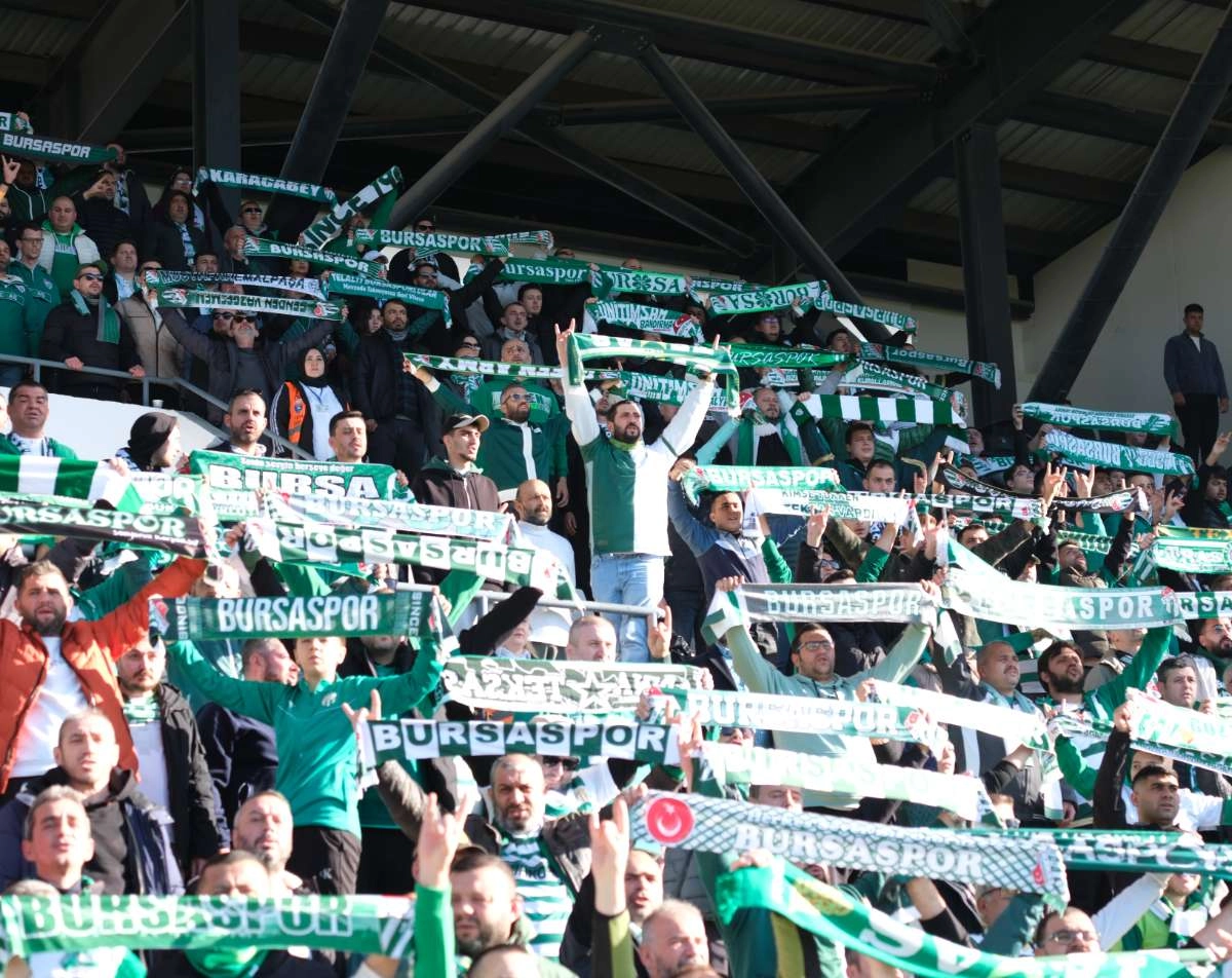(FOTO GALERİ) Bursaspor'un Somaspor Deplasmanından Taraftar Fotoğrafları
