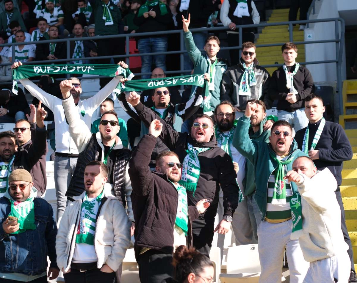 (FOTO GALERİ) Bursaspor'un Somaspor Deplasmanından Taraftar Fotoğrafları
