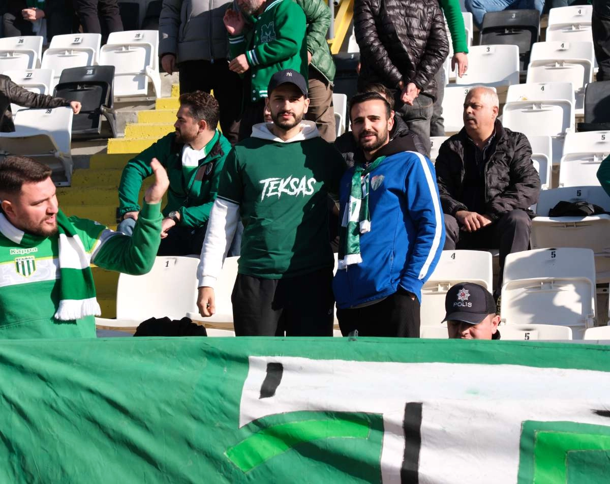 (FOTO GALERİ) Bursaspor'un Somaspor Deplasmanından Taraftar Fotoğrafları