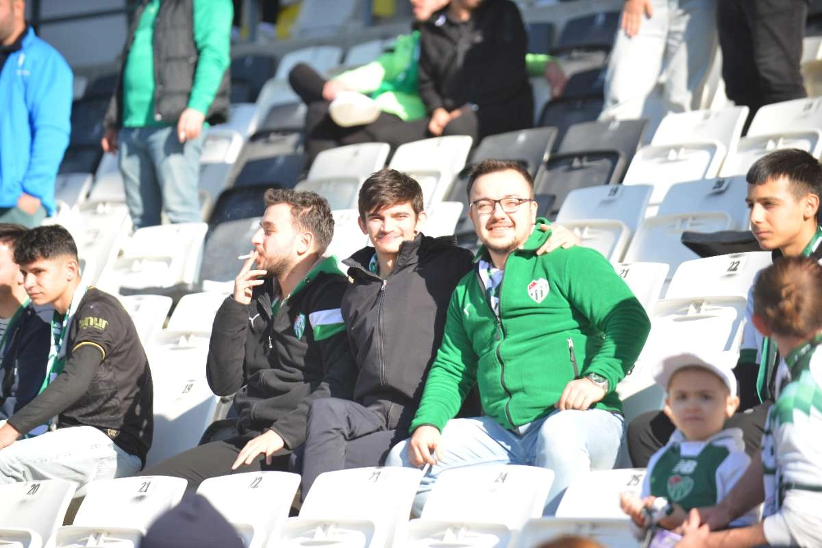 (FOTO GALERİ) Bursaspor'un Somaspor Deplasmanından Taraftar Fotoğrafları