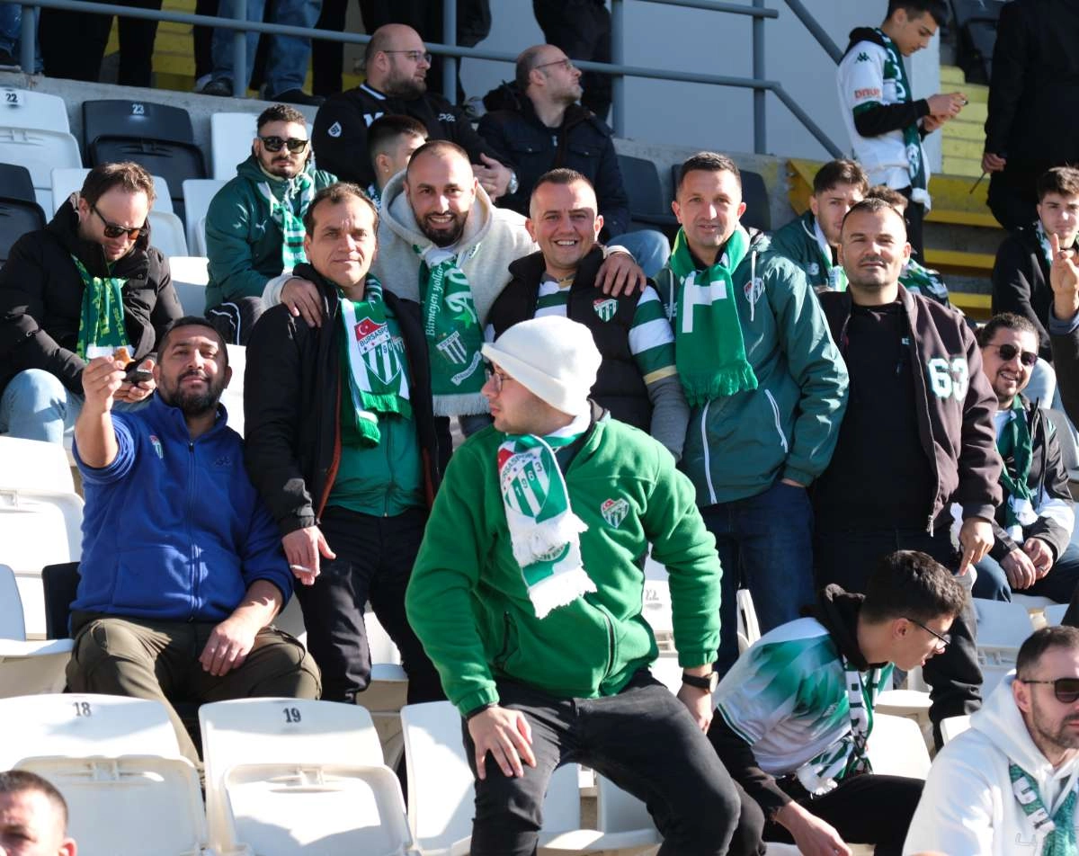 (FOTO GALERİ) Bursaspor'un Somaspor Deplasmanından Taraftar Fotoğrafları