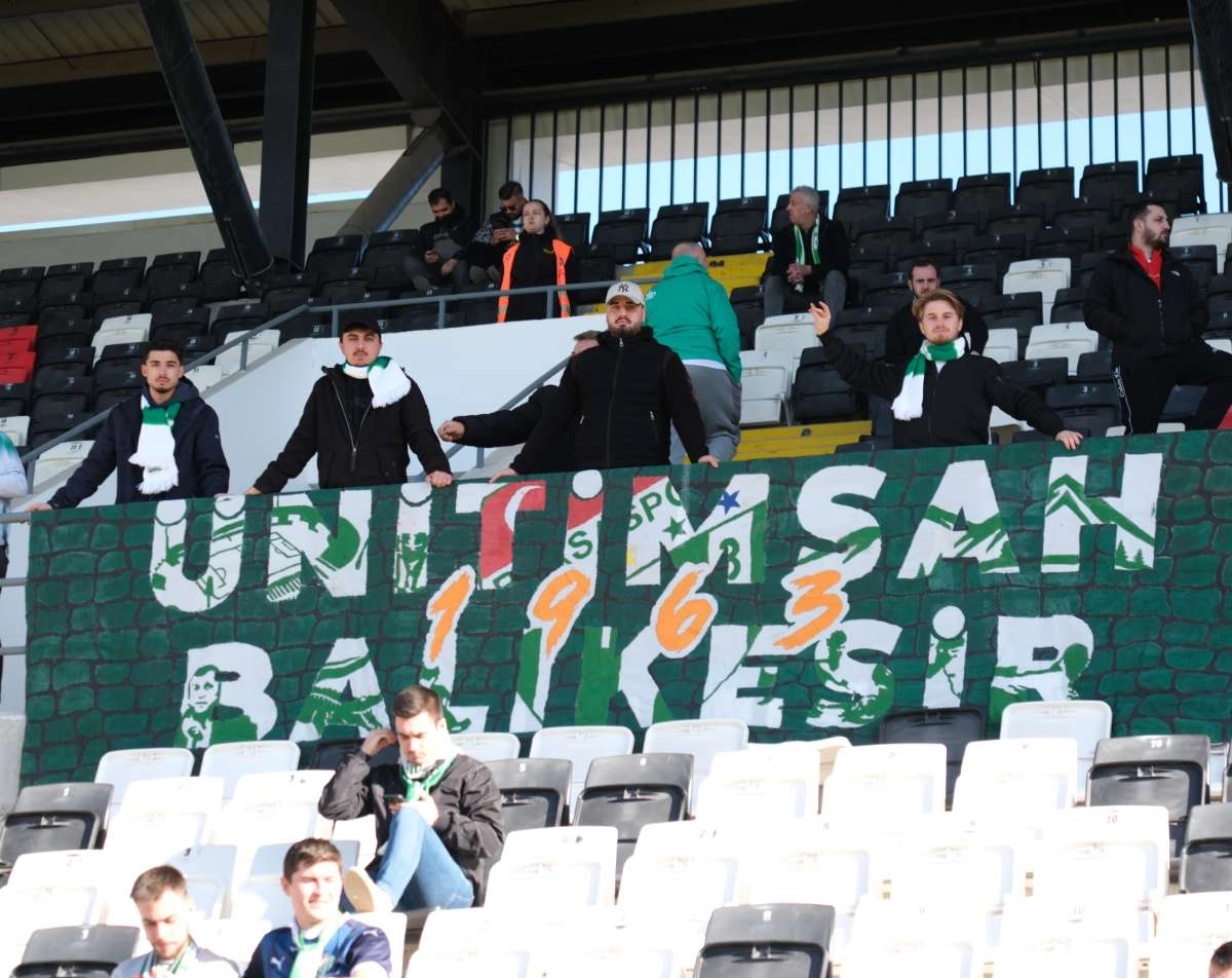 (FOTO GALERİ) Bursaspor'un Somaspor Deplasmanından Taraftar Fotoğrafları