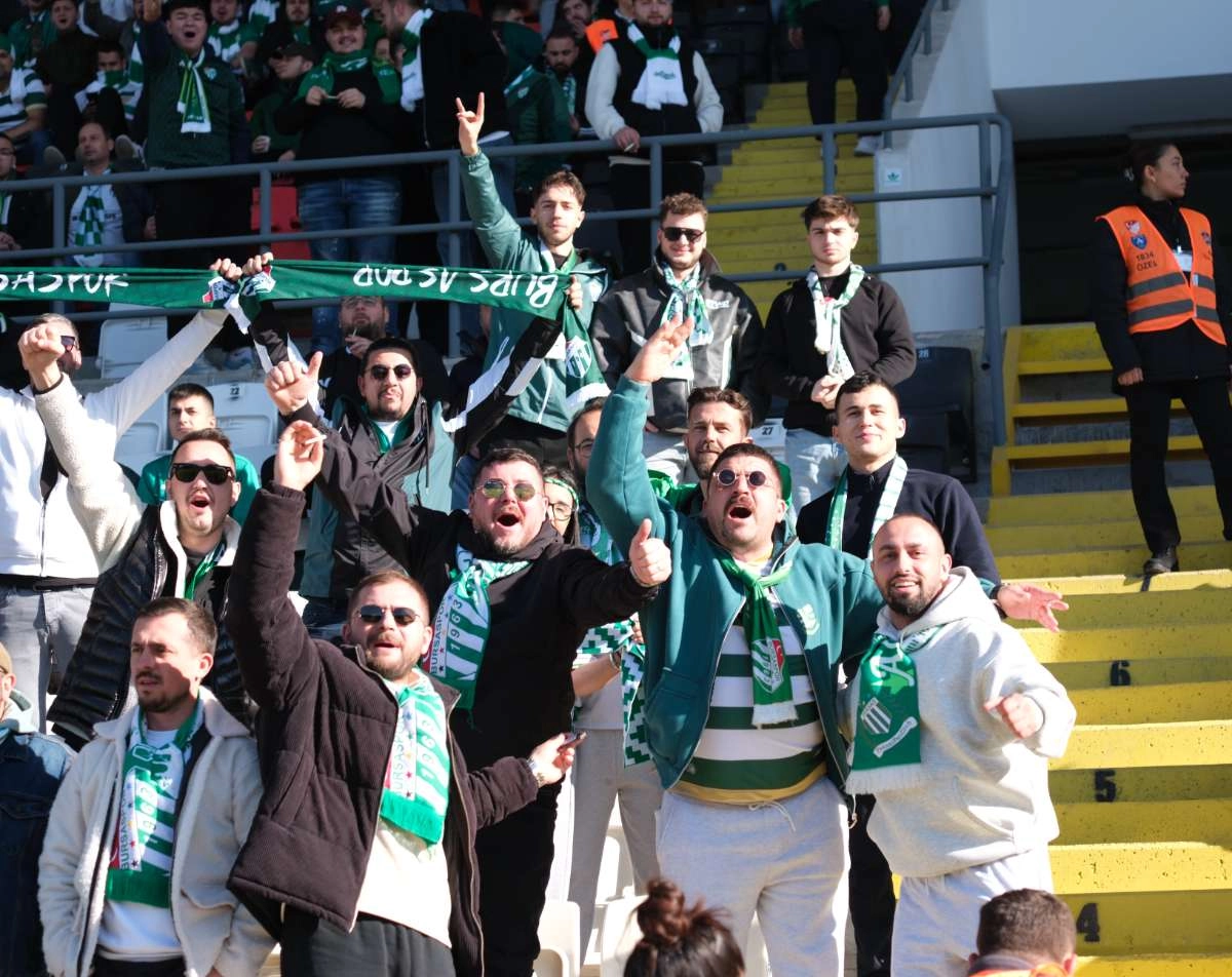 (FOTO GALERİ) Bursaspor'un Somaspor Deplasmanından Taraftar Fotoğrafları