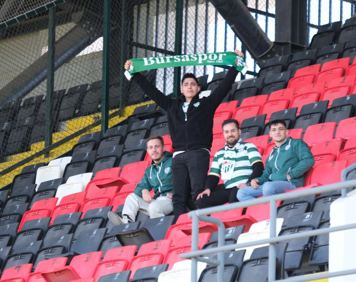(FOTO GALERİ) Bursaspor'un Somaspor Deplasmanından Taraftar Fotoğrafları