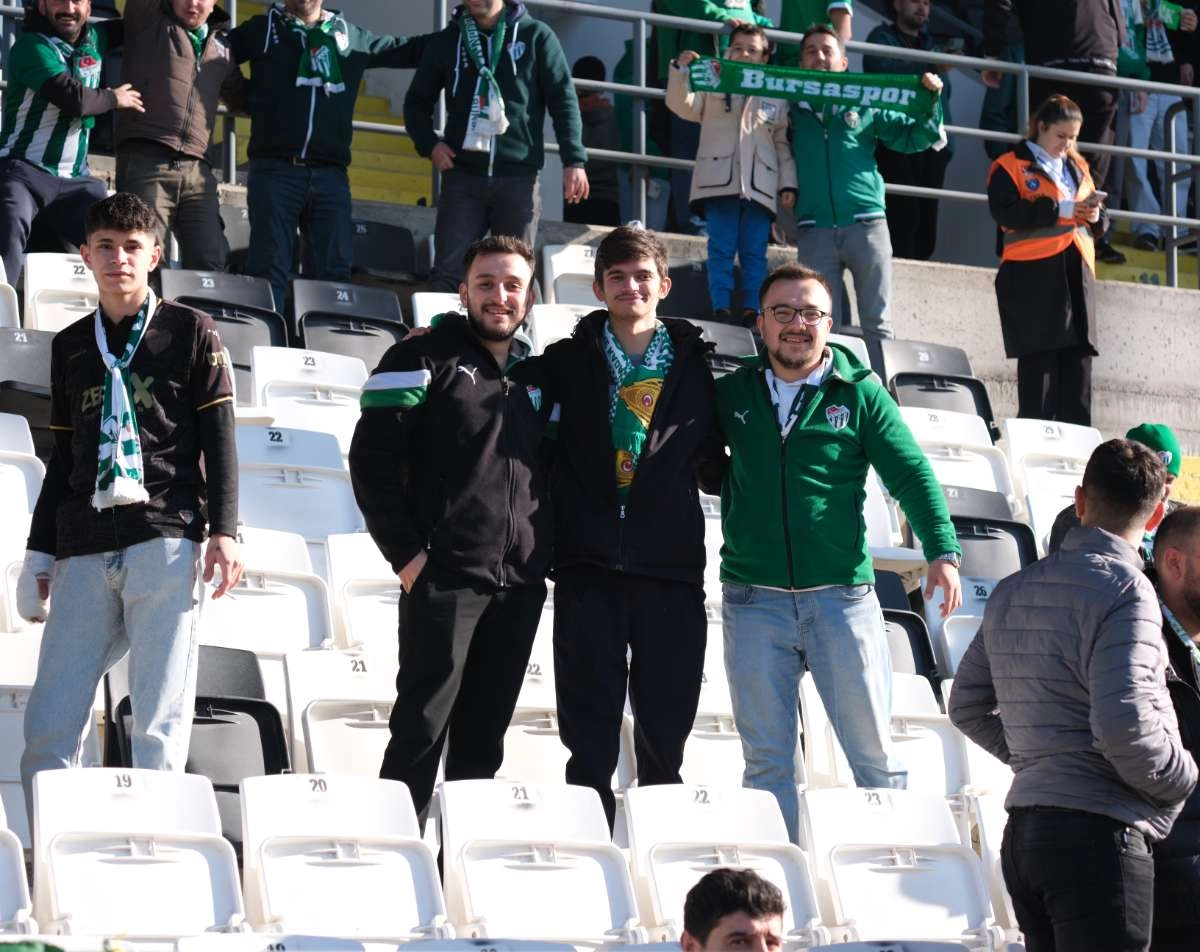 (FOTO GALERİ) Bursaspor'un Somaspor Deplasmanından Taraftar Fotoğrafları