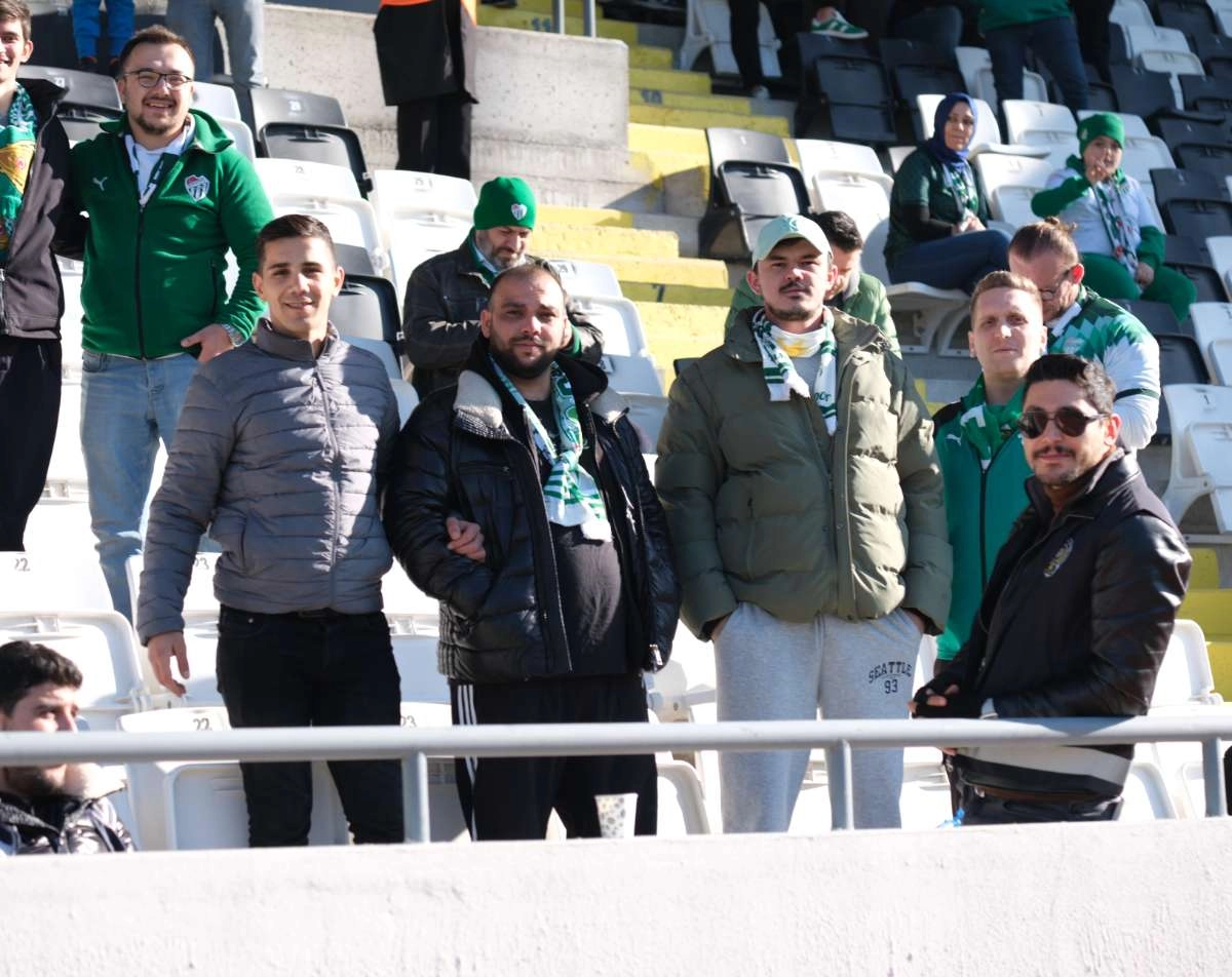 (FOTO GALERİ) Bursaspor'un Somaspor Deplasmanından Taraftar Fotoğrafları