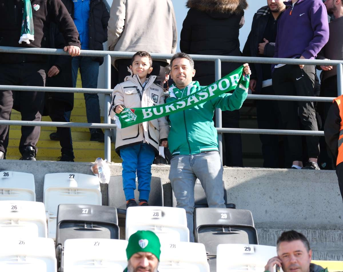 (FOTO GALERİ) Bursaspor'un Somaspor Deplasmanından Taraftar Fotoğrafları