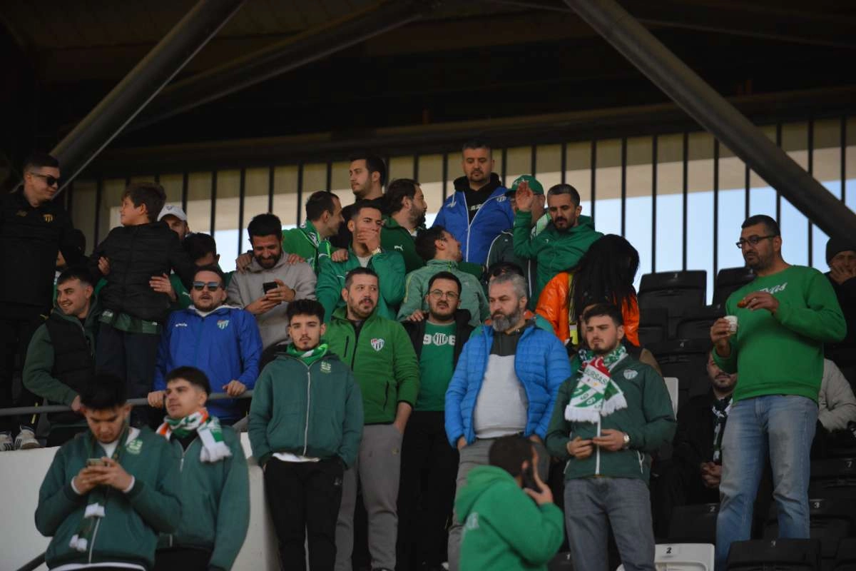 (FOTO GALERİ) Bursaspor'un Somaspor Deplasmanından Taraftar Fotoğrafları